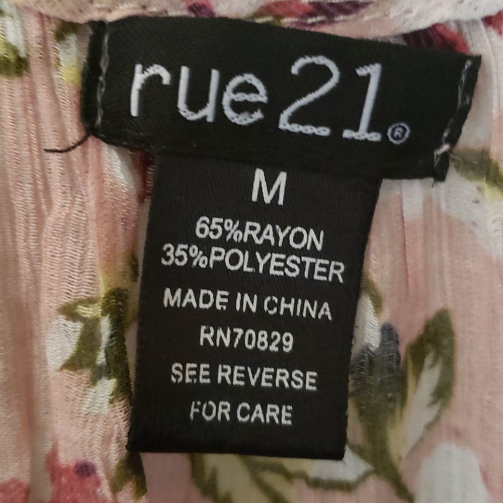 Rue21 blouse - Picture 2 of 5